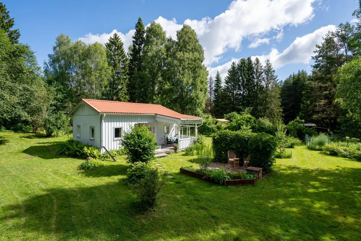 Bild 1 av 29 på Gula vägen 18