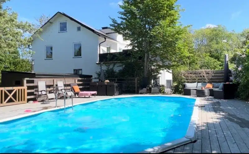 Villa, 12 rum, 182 m² i Heby