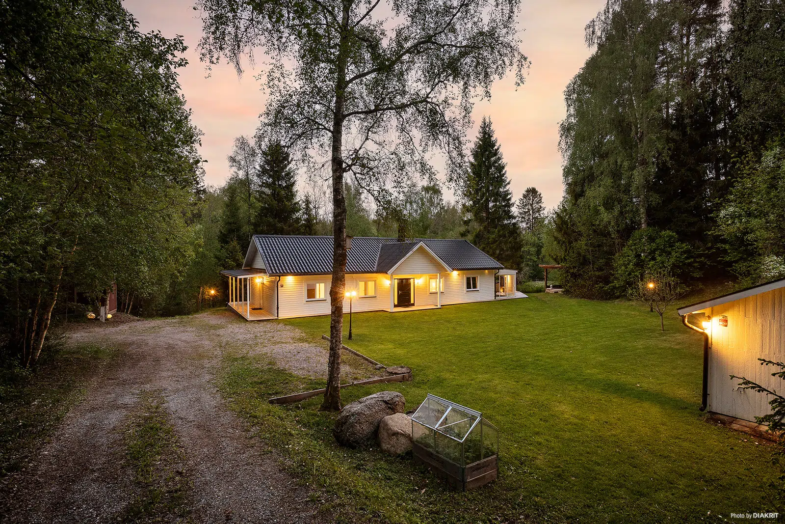 Bild 1 av 40 på Rastorp 3
