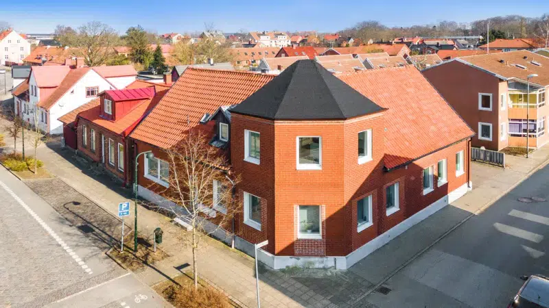 Apartment, 9 rooms, 255 m² in Tomelilla
