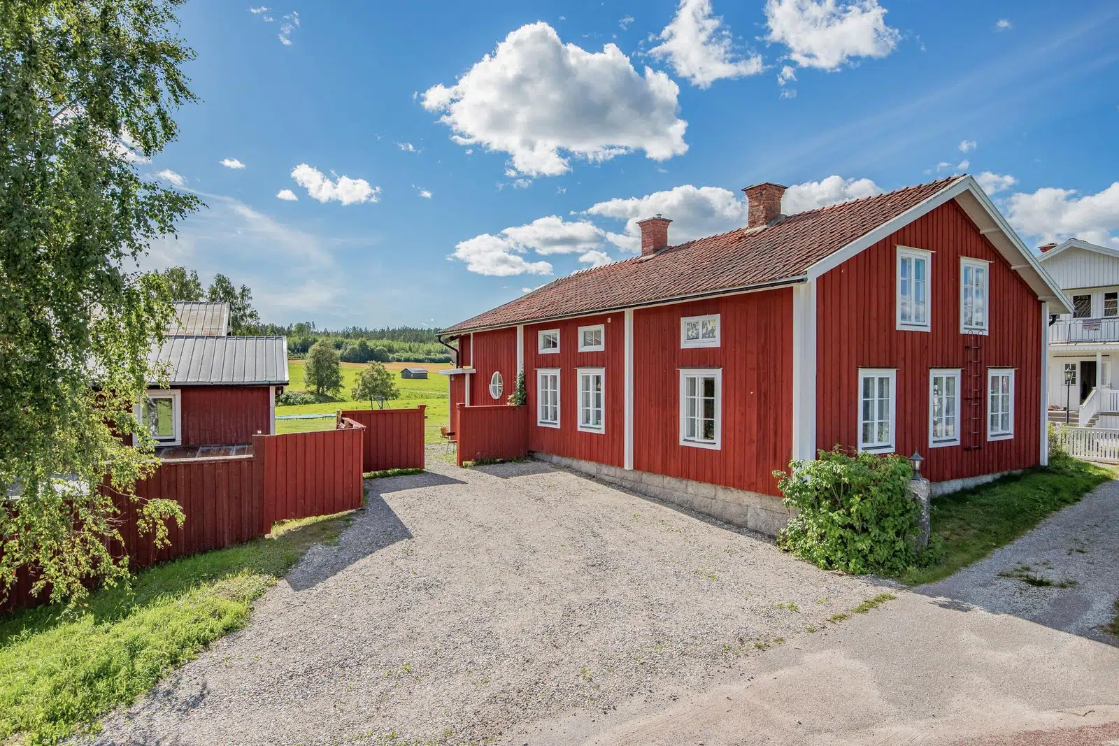 Bild 1 av 41 på Kyrkvägen 37A
