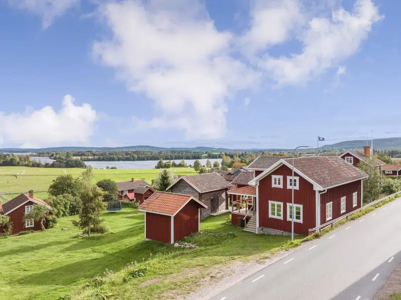 House, 5 rooms, 130 m² in Leksand