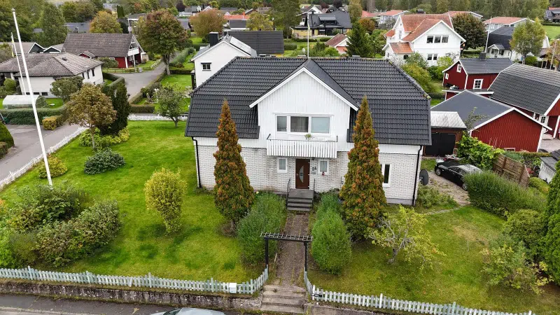 Villa, 7 rum, 200 m² i Falköping