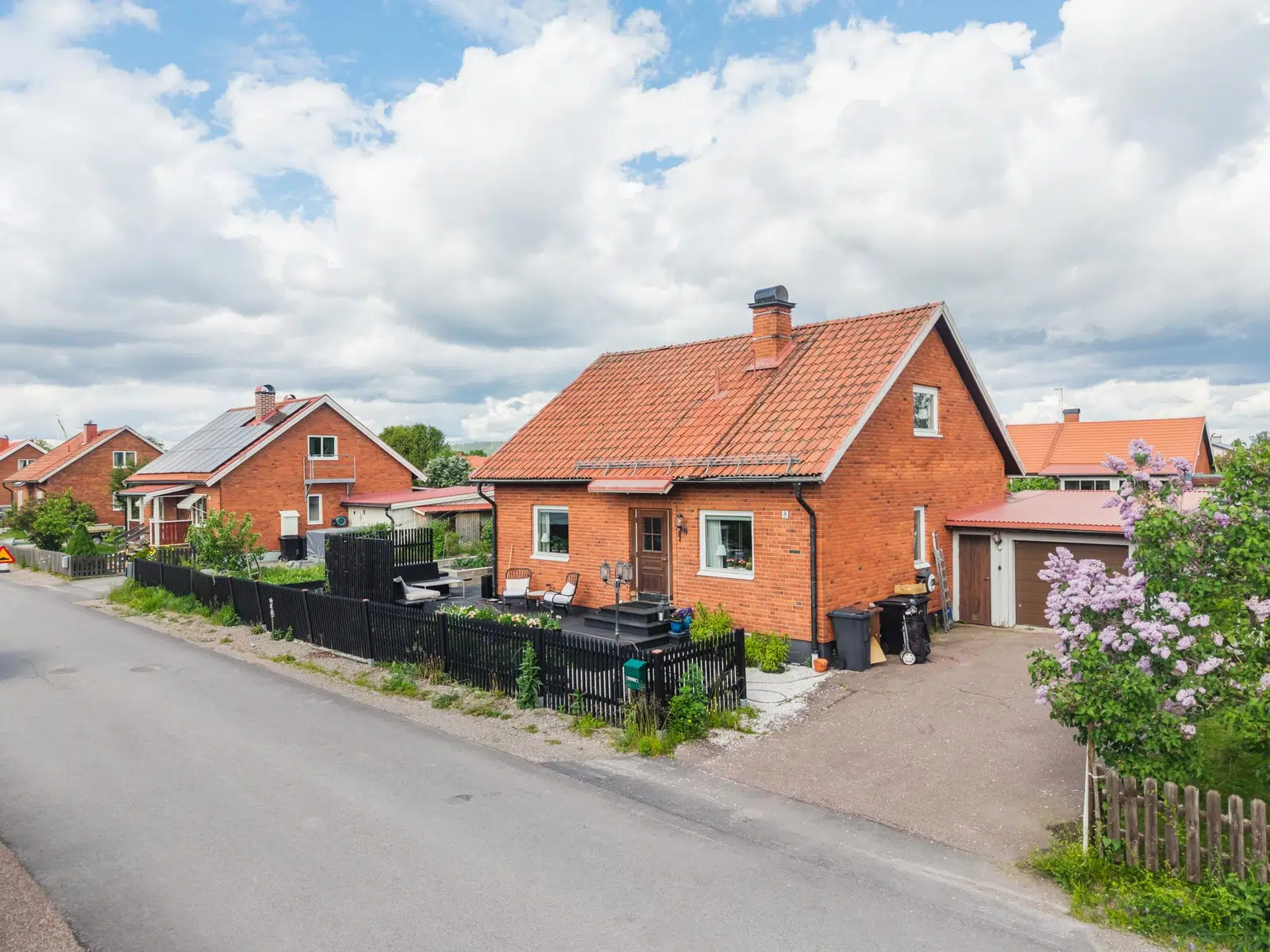Bild 1 av 15 på Solvägen 8