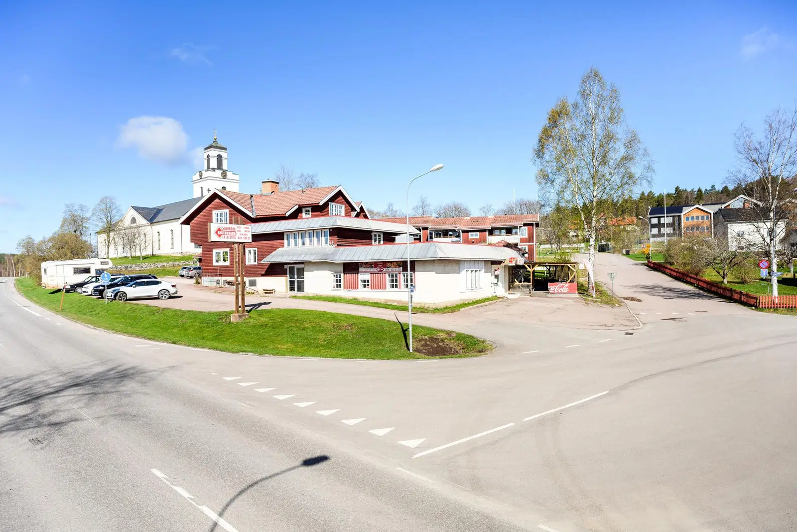 Bild 1 av 24 på Skolgränd 1C