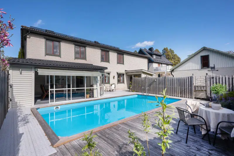 House, 1 room, 1300 m² in Gävle