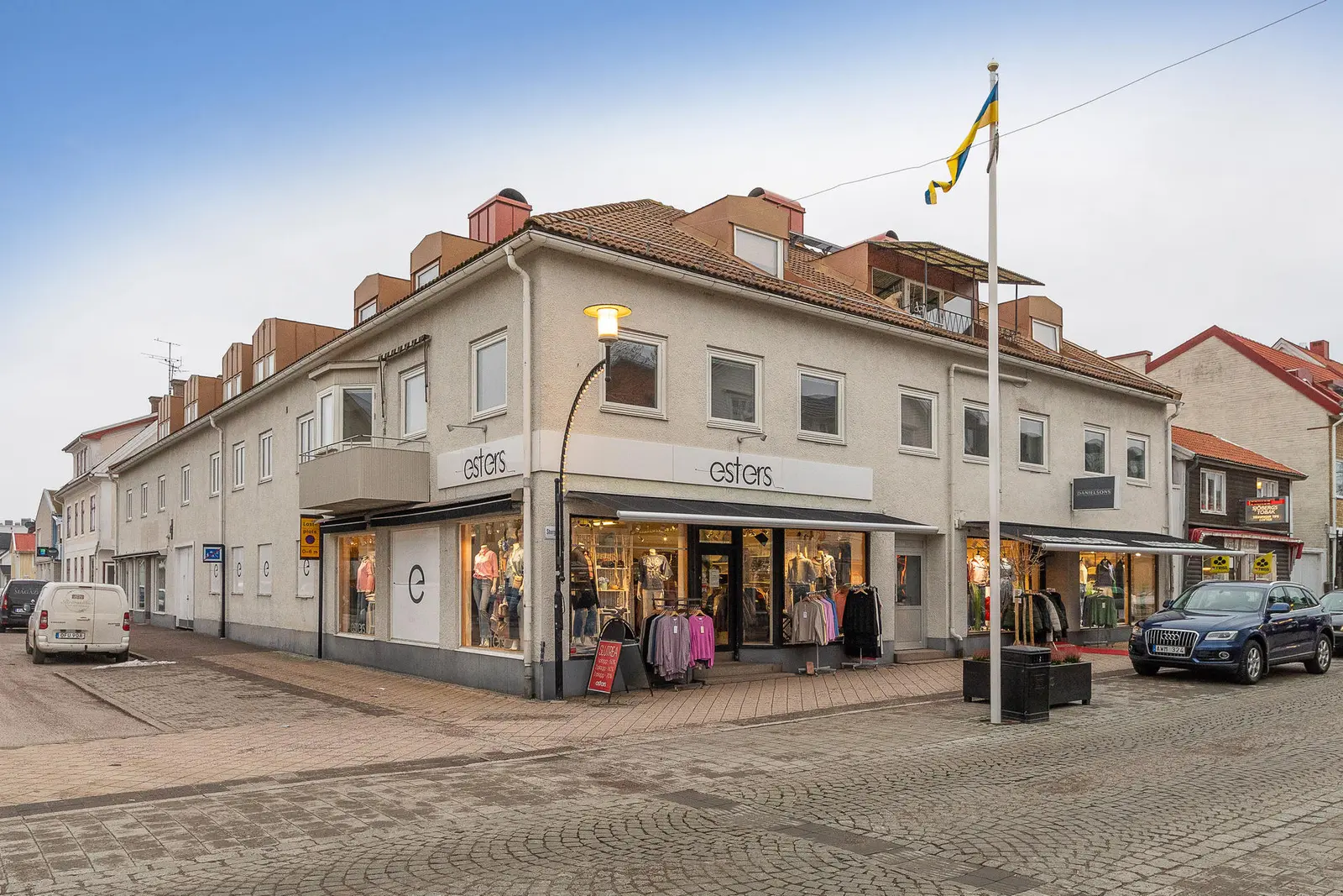 Image 1 of 29 of Storgatan 25A