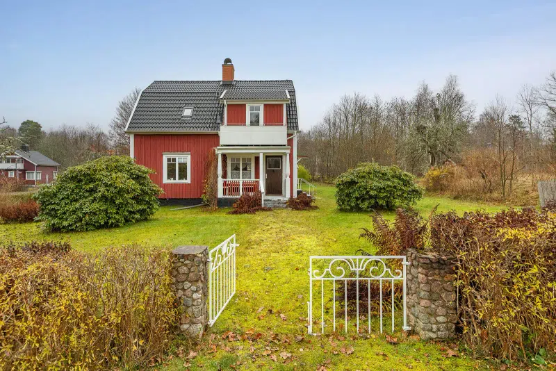 House, 4 rooms, 96 m² in Uppvidinge
