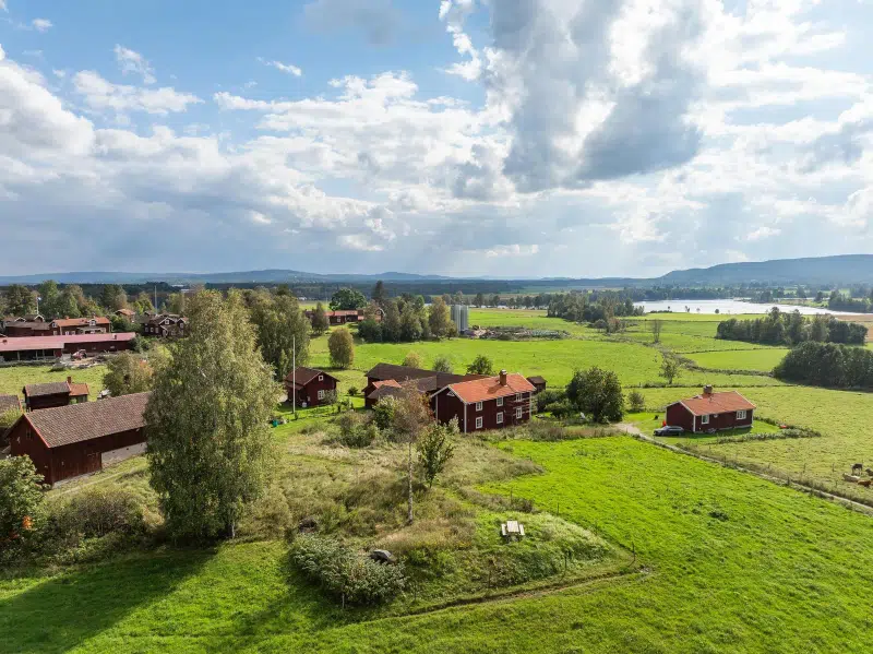 Land / plot, 1468 m² in Leksand
