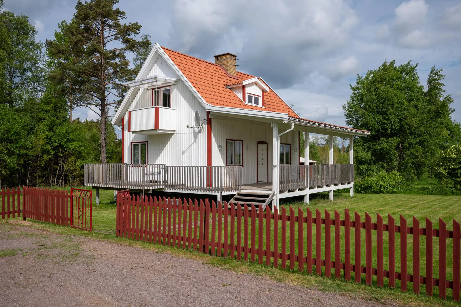 Bild 1 av 29 på Hullaryd Björkängen 1