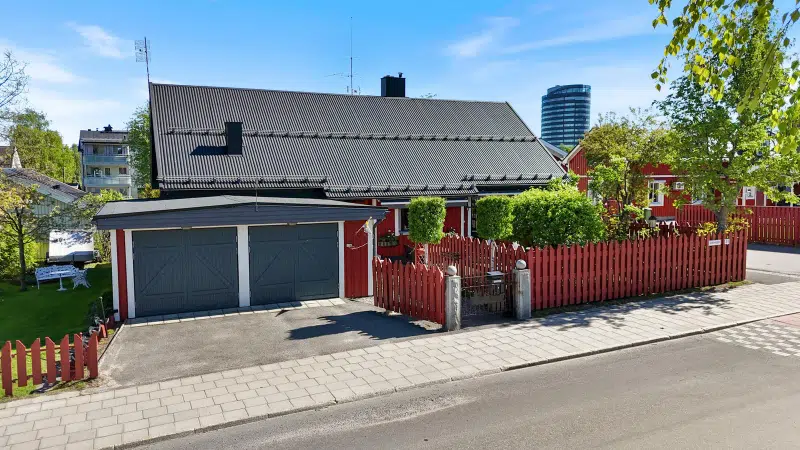 House, 5 rooms, 223 m² in Piteå