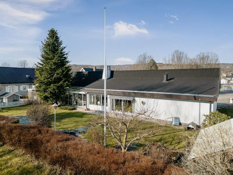 House, 6 rooms, 163 m² in Hjo