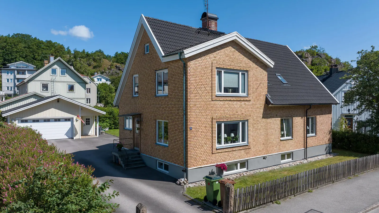 Bild 1 av 41 på Valhallavägen 15