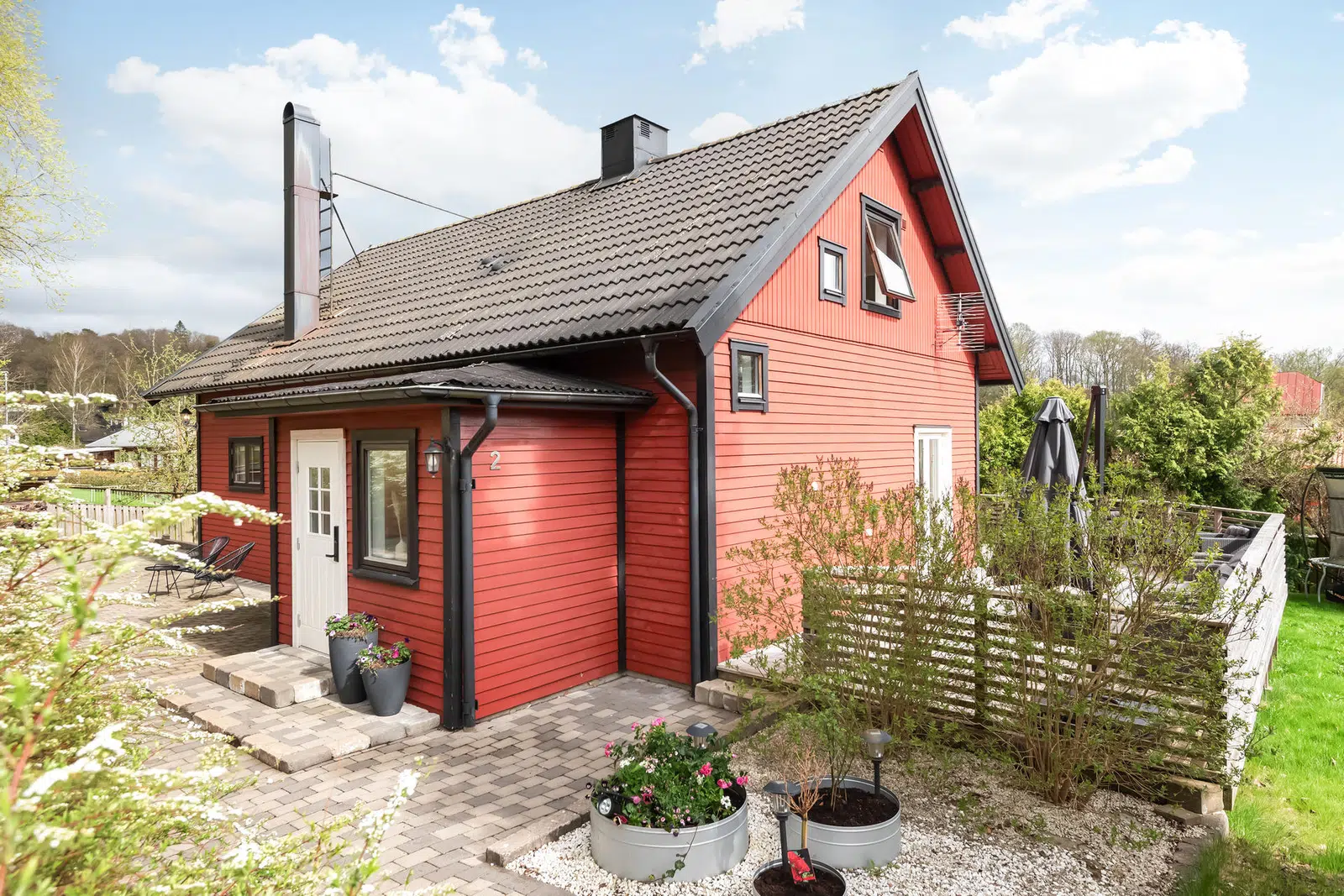 Image 1 of 21 of Terrassvägen 2