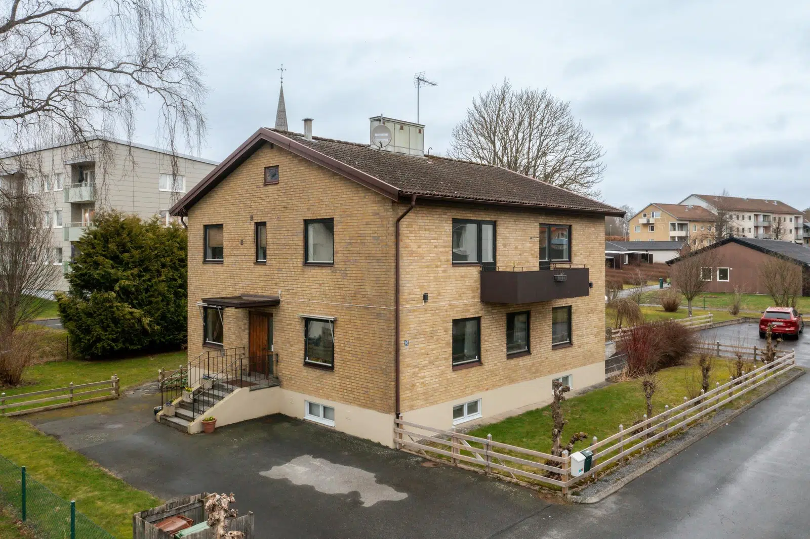 Bild 1 av 21 på Kullängsgatan 3