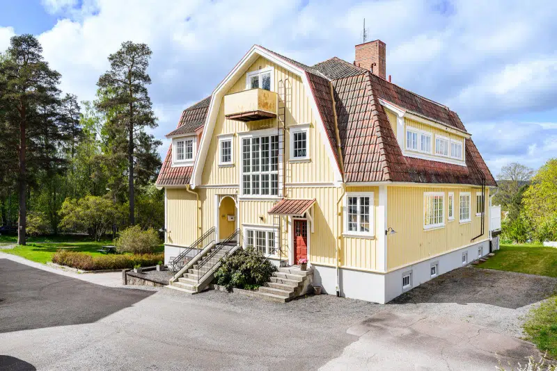House, 9 rooms, 350 m² in Falun