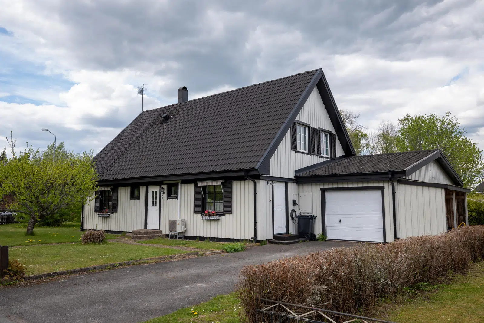Bild 1 av 11 på Blåbärsvägen 4