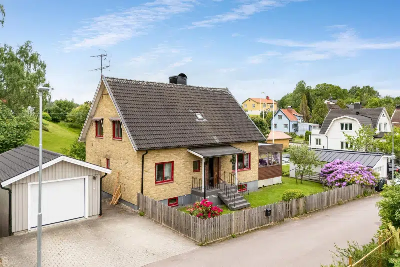House, 5 rooms, 134 m² in Ale