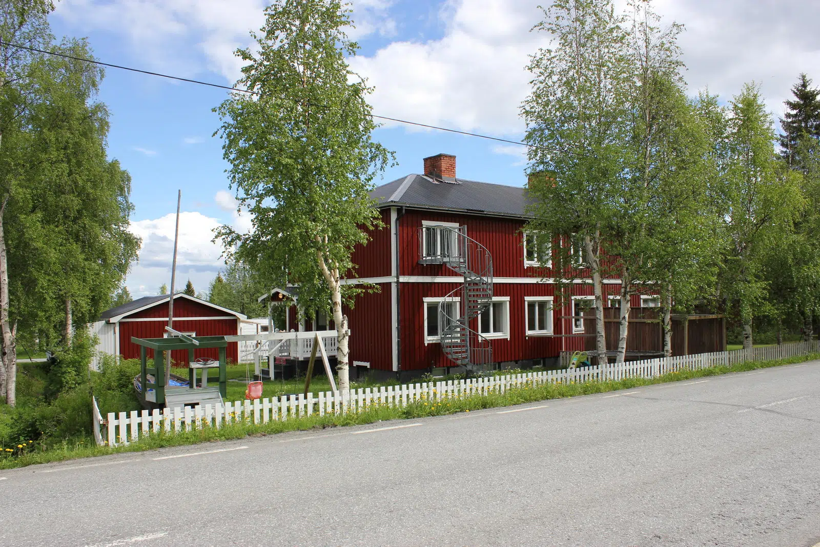 Image 1 of 33 of Malgovik 34B