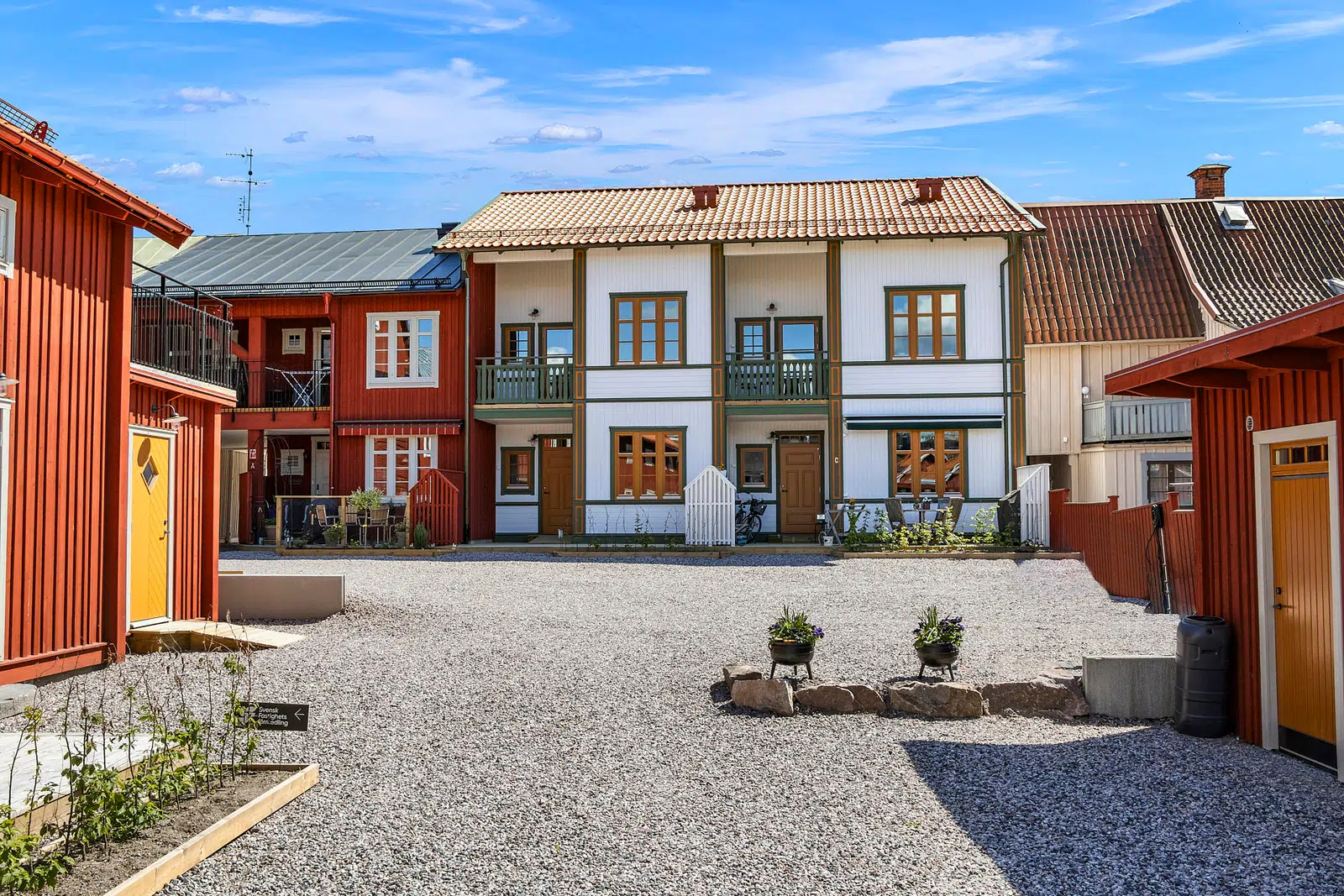 Image 1 of 41 of Storgatan 32B