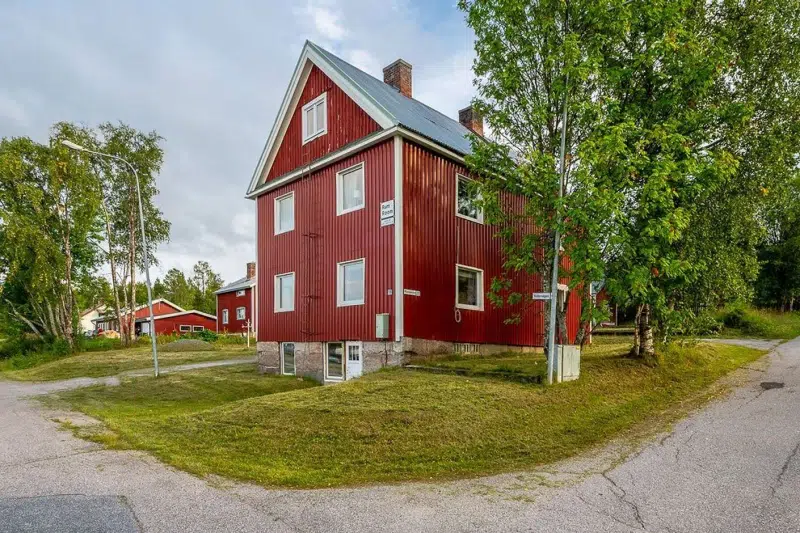 Villa, 8 rum, 255 m² i Porjus