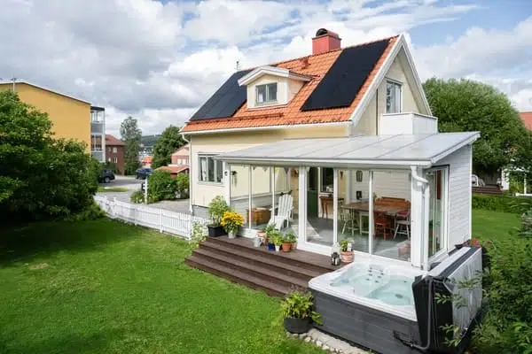 Image 1 of 41 of Västra Radiogatan