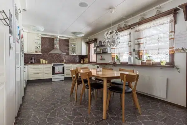 House, 4 rooms, 115 m² in Stad saknas