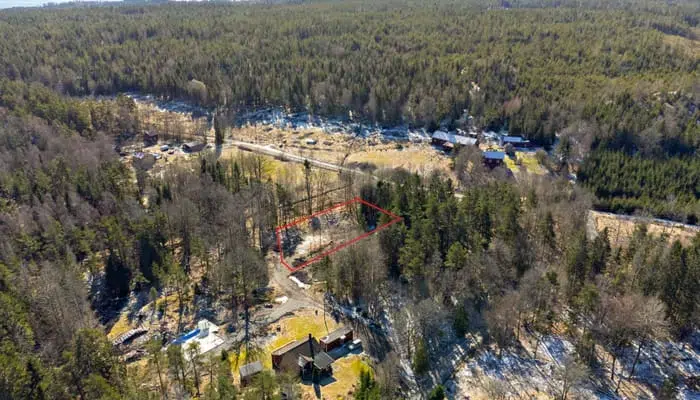 Tomt / mark, 393 m² i Upphärad