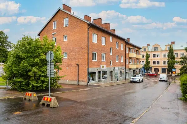 Image 1 of 17 of Skolgatan