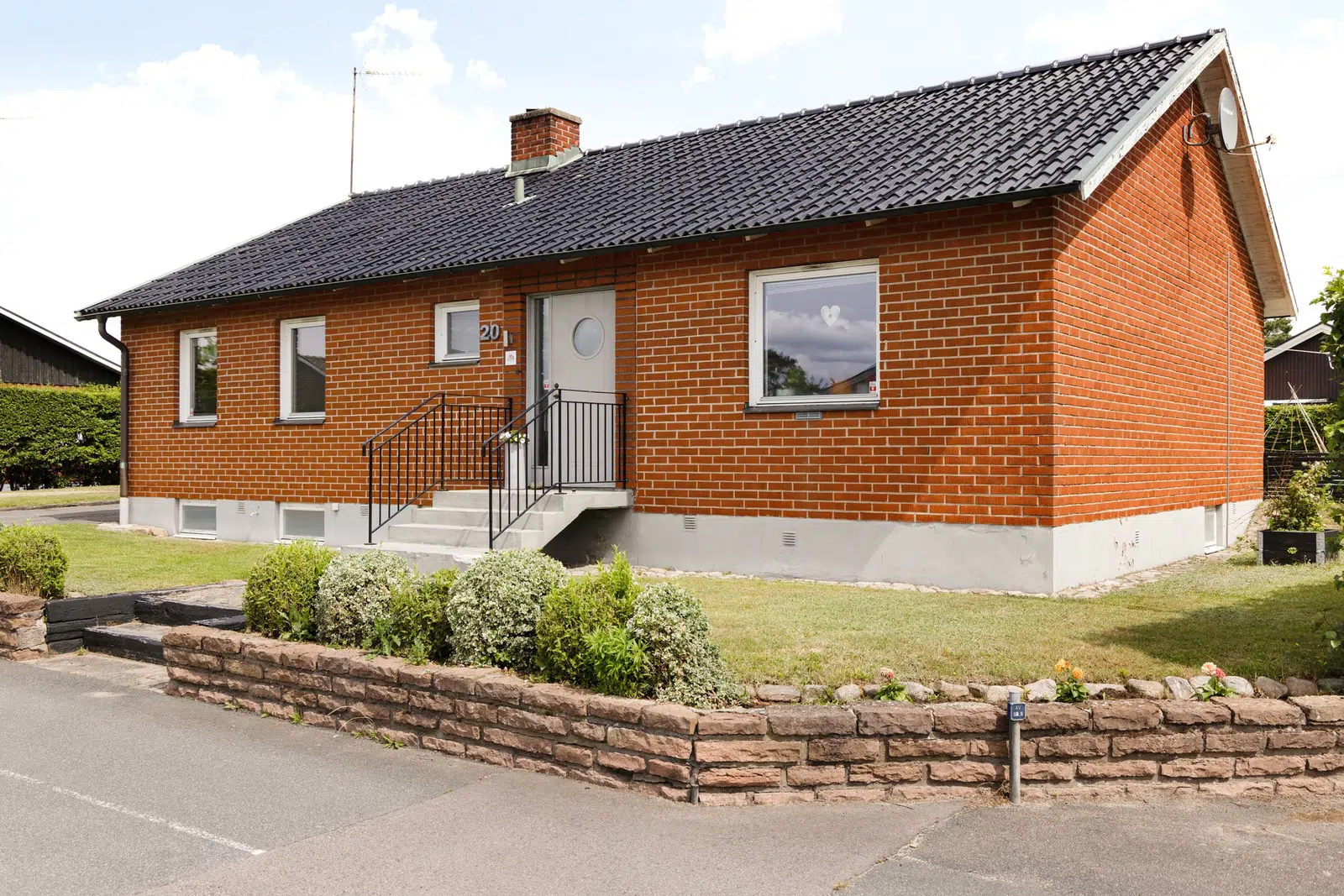 House, Mellanhedsvägen 20, HÄSSLEHOLM. Photo 1 of 1