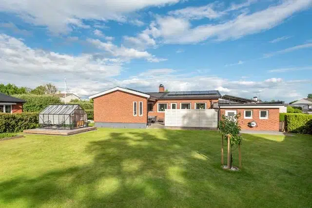 Villa, 7 rum, 106 m² i Kumla