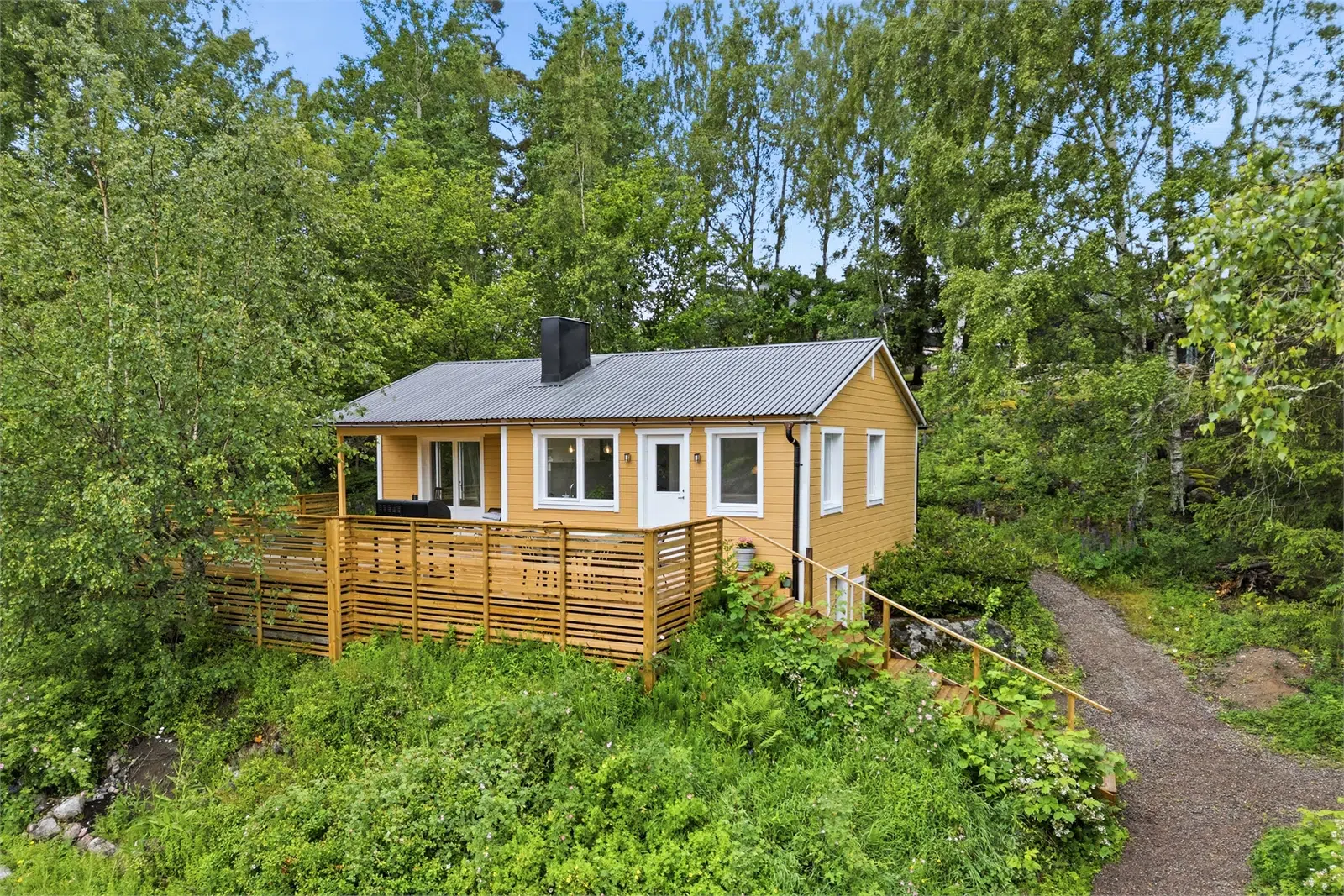Image 1 of 1 of Brotorpsvägen