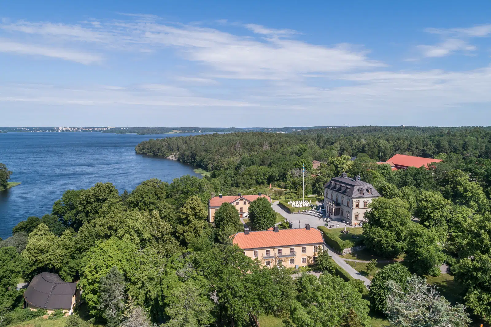 Image 1 of 1 of Kopparvägen 37