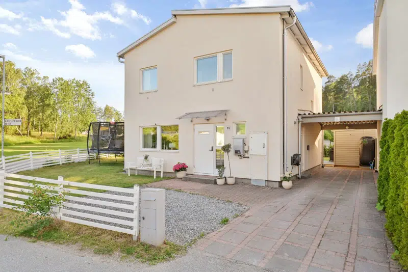 House, 5 rooms, 130 m² in Upplands Väsby