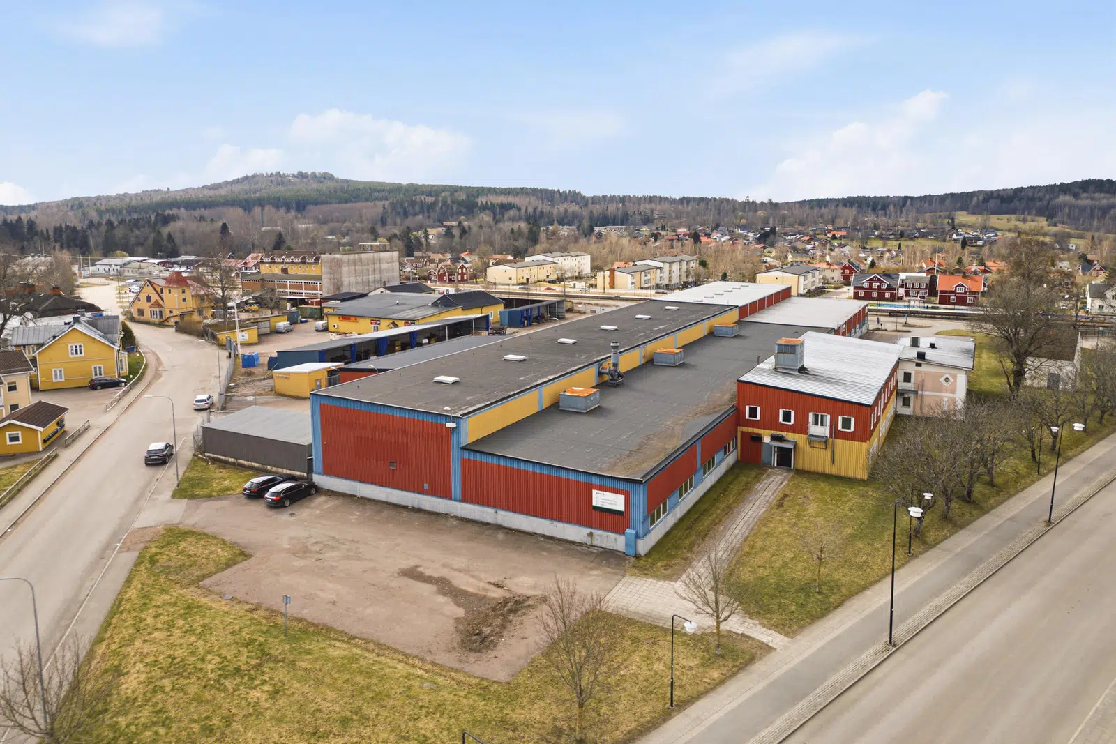 Image 1 of 41 of Östra Järnvägsgatan 10
