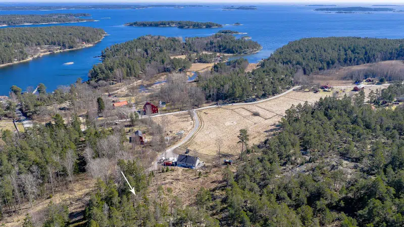 Land / plot