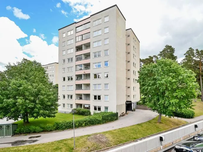 Image 1 of 21 of Hammarbyvägen 68
