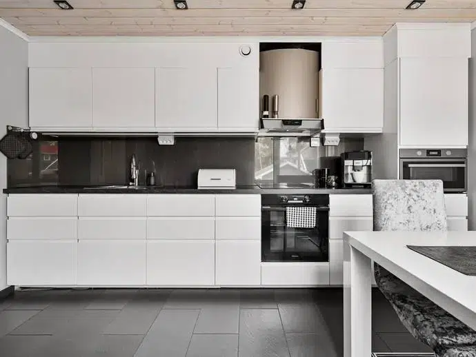 Apartment, 3 rooms, 80 m²