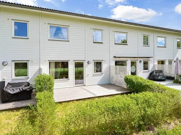 Semi-detached/terraced, 4 rooms, 108 m²