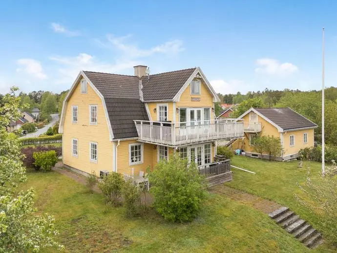 Image 1 of 21 of Malmbodavägen 21