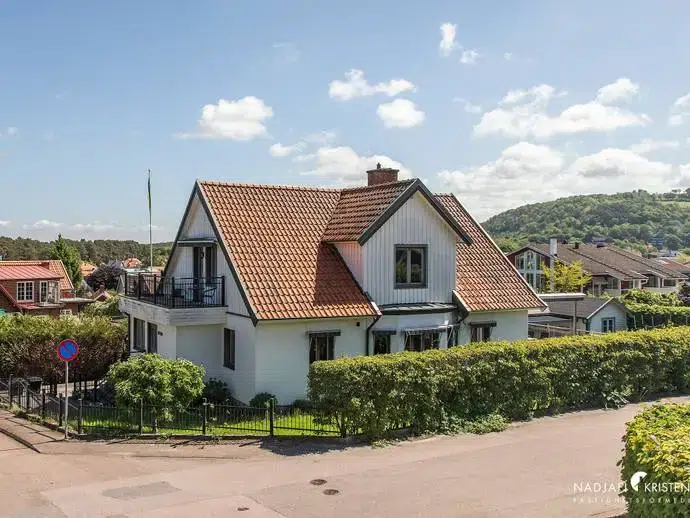Villa, 6 rum, 195 m²