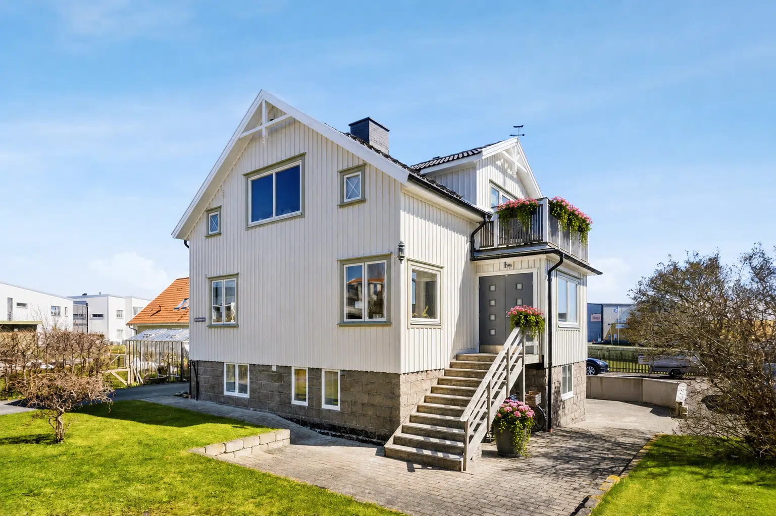 Bild 1 av 1 på Sandlyckevägen 10