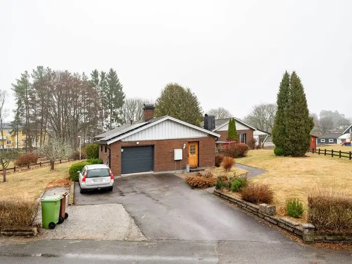 Bild 1 av 21 på Skogsvägen 18
