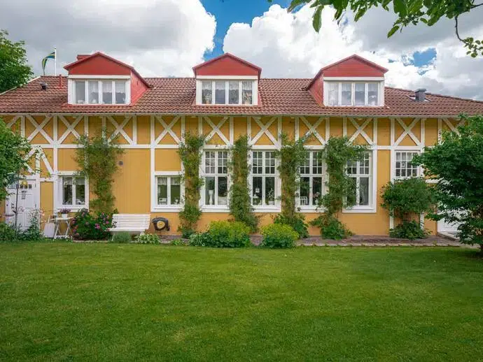 Villa, 8 rum, 239 m²