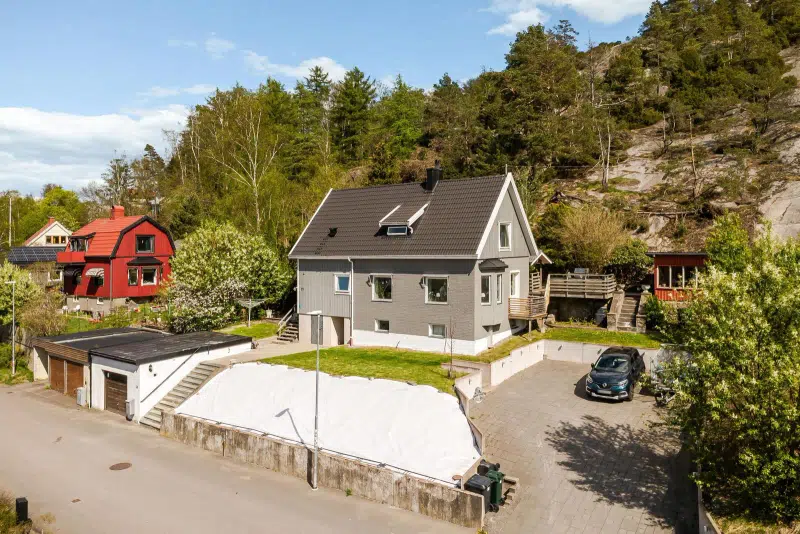 House, 6 rooms, 133 m² in Ale