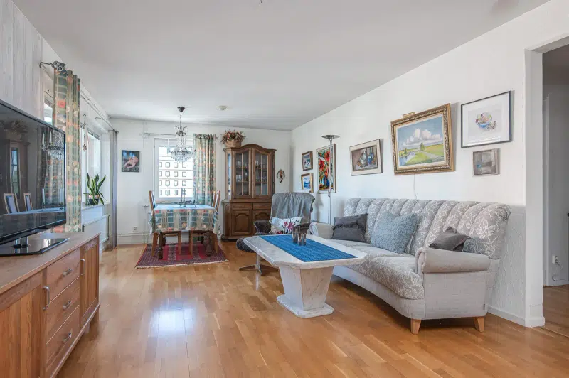 Apartment, 4 rooms, 98 m²