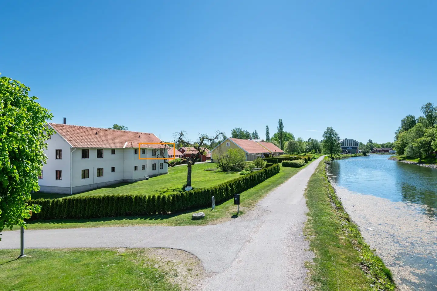 Image 1 of 21 of Normandiegatan 7C