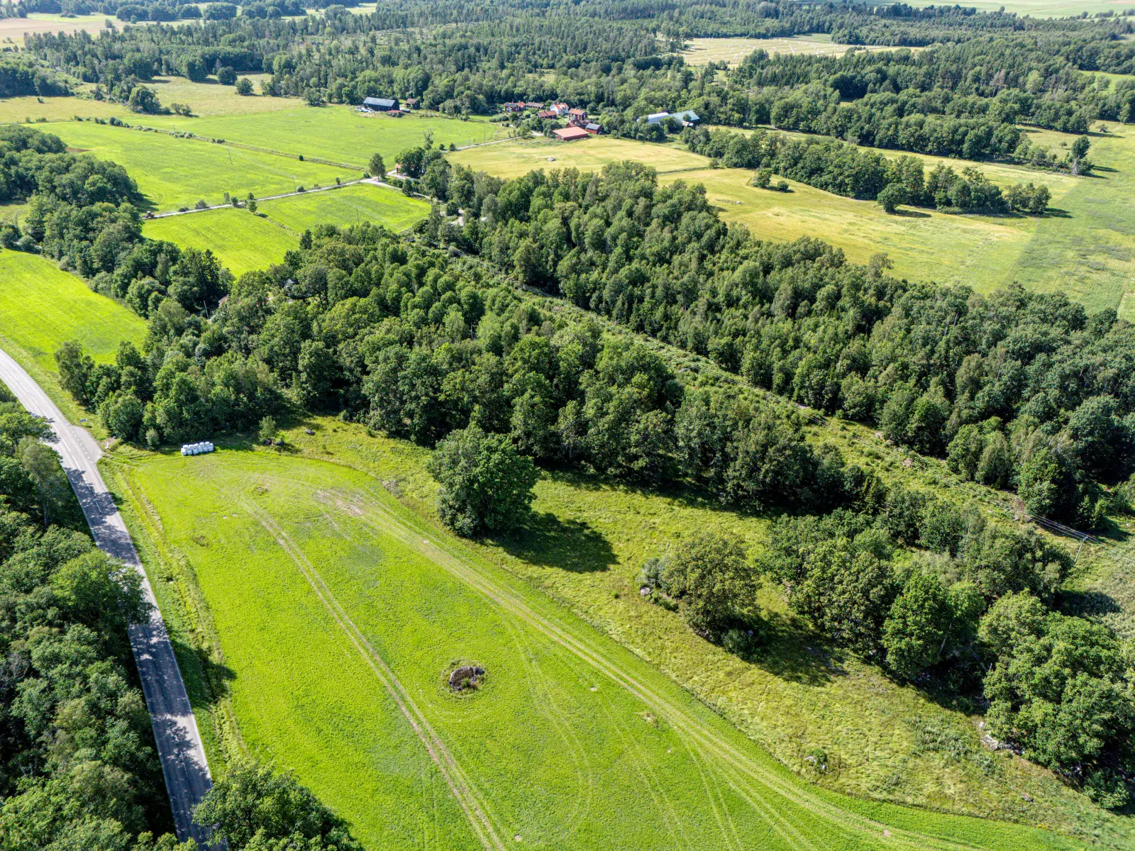 Bild 1 av 8 på Hallsta 3:13