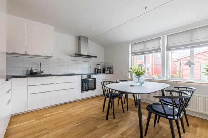 Semi-detached/terraced, 5 rooms, 119 m²