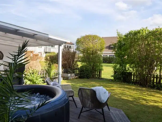 Semi-detached/terraced, 4 rooms, 116 m²